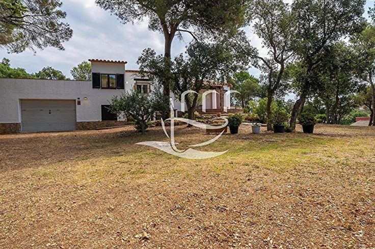 Casa individual 3 dormitorios con Aire acondicionado en Begur - Compra - Venta
