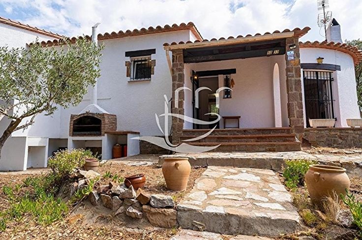 Casa individual 3 dormitorios con Aire acondicionado en Begur - Compra - Venta