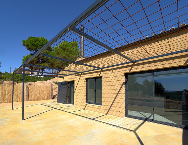 Casa pareada 4 dormitorios con Piscina, Parking y jardín en Vilopriu - Compra - Venta