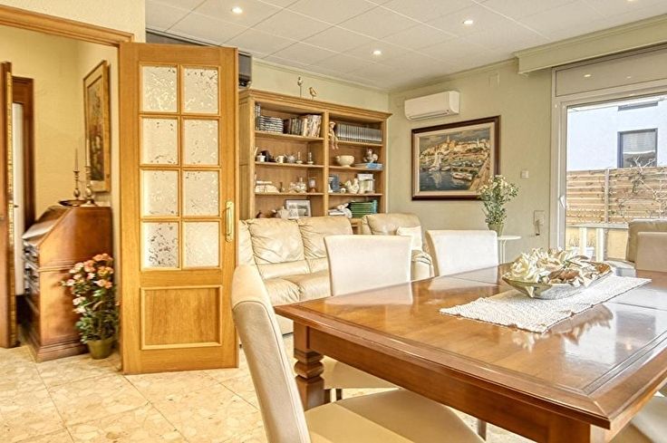 Casa de pueblo 4 dormitorios en Palamós - Compra - Venta