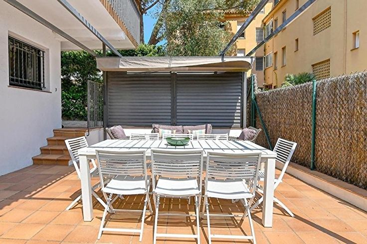 Chalet 4 dormitorios con Piscina, Wifi, Parking y jardín en Calella de Palafrugell - Alquiler Vacacional - Turístico