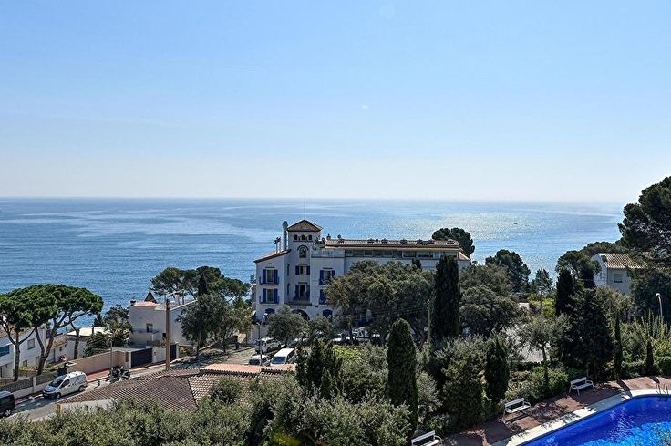 Apartamento 2 dormitorios con Piscina, Vistas al mar, Wifi, Parking y jardín en Calella de Palafrugell - Alquiler Vacacional - Turístico