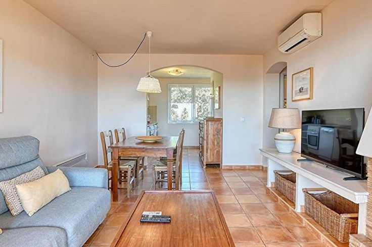 Apartamento 2 dormitorios con Piscina, Vistas al mar, Wifi, Parking y jardín en Calella de Palafrugell - Alquiler Vacacional - Turístico