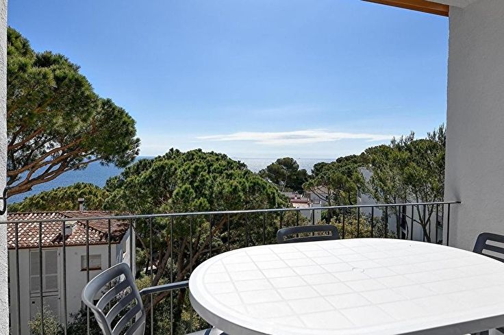 Apartamento 2 dormitorios con Vistas al mar, Wifi, Parking y jardín en Calella de Palafrugell - Alquiler Vacacional - Turístico