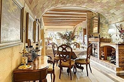 Casa de poble a Palafrugell - Compra - Venda