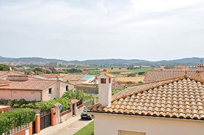 Casa individual con Parking y jardín en Mont-ras - Compra - Venta