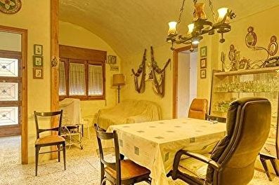Casa de pueblo en Begur - Compra - Venta