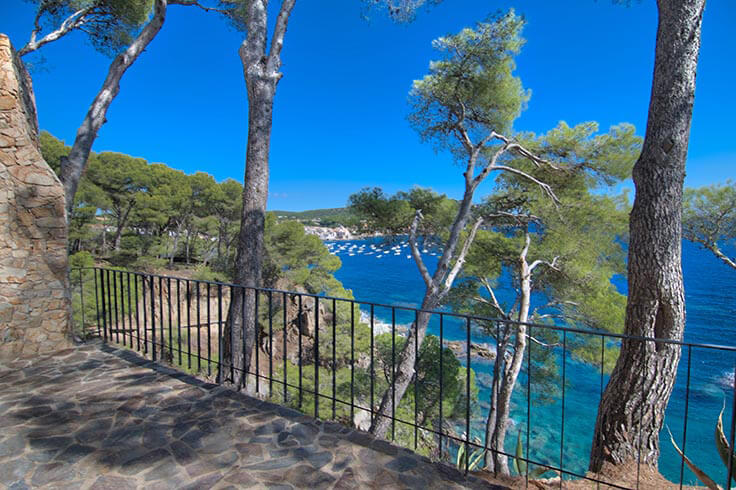 Casa con Piscina y Vistas al mar en PALAFRUGELL - Compra Venta