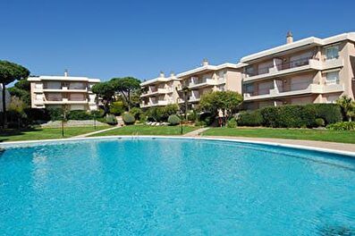 Fabuleux appartement avec piscine communautaire.