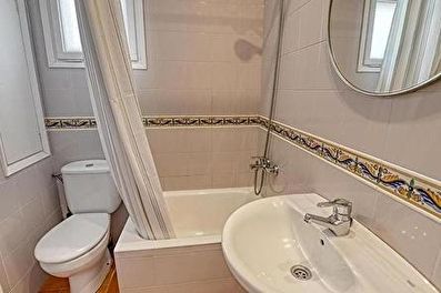 Agradable apartament a segona línia amb vistes al mar a 75 metres de la platja.