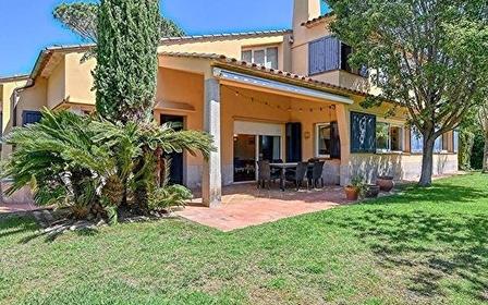 Schönes Haus mit Garten