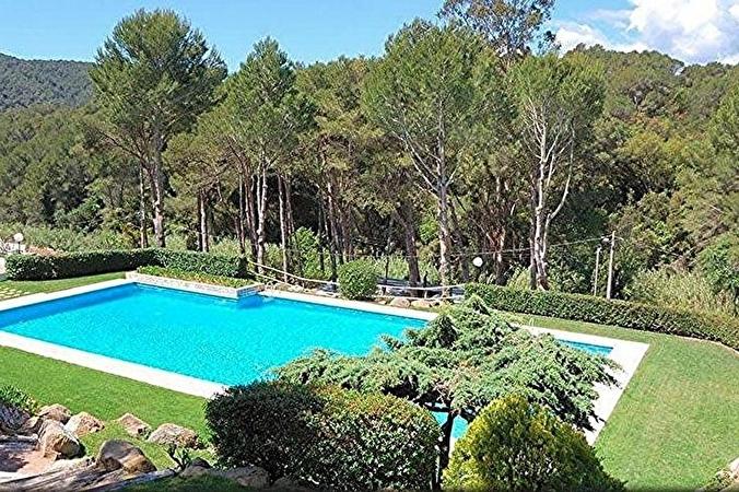 Apartament lluminós amb zona comunitària