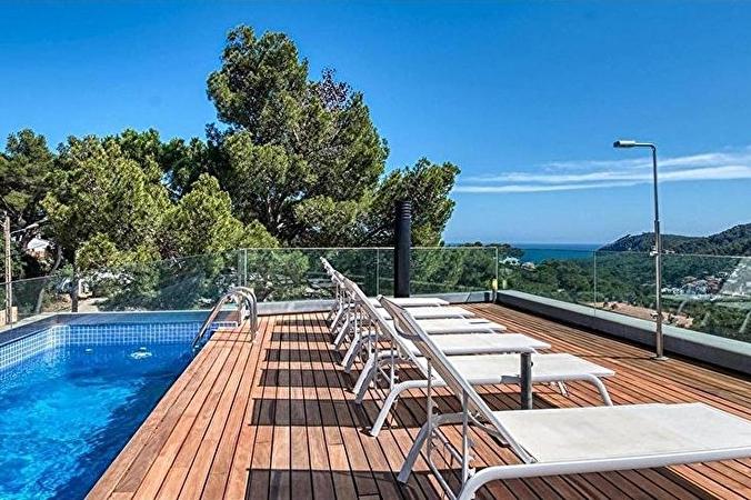 Exklusive Villa mit privatem Pool in Tamariu