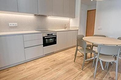 Apartament amb Piscina, Wifi, Pàrquing i jardí a Calella de Palafrugell - Lloguer Temporada