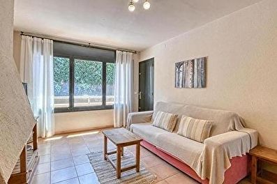 Apartament amb Piscina, Wifi i Pàrquing a Calella de Palafrugell - Lloguer Temporada