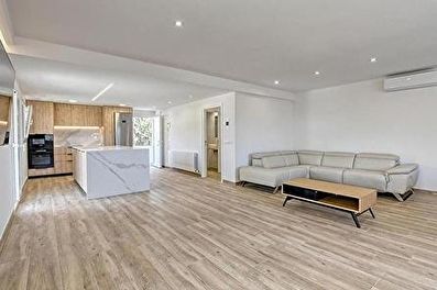 Apartament amb Piscina, Vistes al mar, Pàrquing i jardí a Calella de Palafrugell - Lloguer Temporada