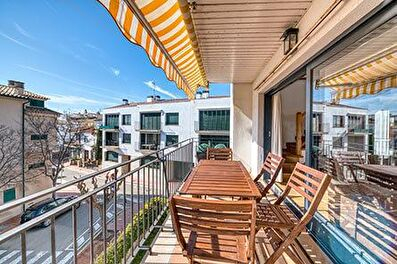 Apartament amb Vistes al mar i Pàrquing a Calella de Palafrugell - Lloguer Temporada