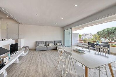 Apartament amb Piscina, Wifi, Pàrquing i jardí a Calella de Palafrugell - Lloguer Vacacional