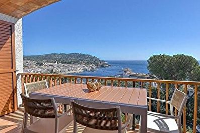 Apartament amb Piscina, Vistes al mar, Wifi, Pàrquing i jardí a Calella de Palafrugell - Lloguer Turístic