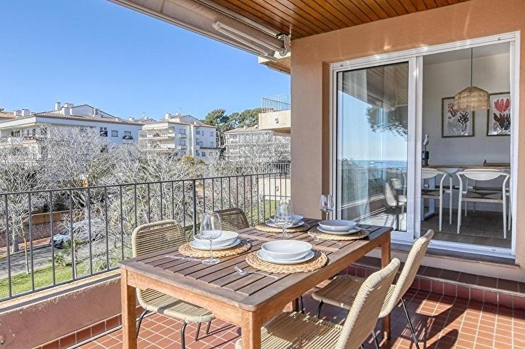 Apartament 3 dormitoris amb Piscina, Vistes al mar, Pàrquing i jardí a Calella de Palafrugell - Lloguer Temporada
