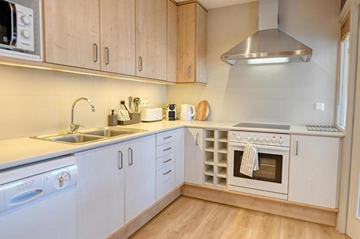Apartament 3 dormitoris amb Piscina, Vistes al mar, Pàrquing i jardí a Calella de Palafrugell - Lloguer Temporada