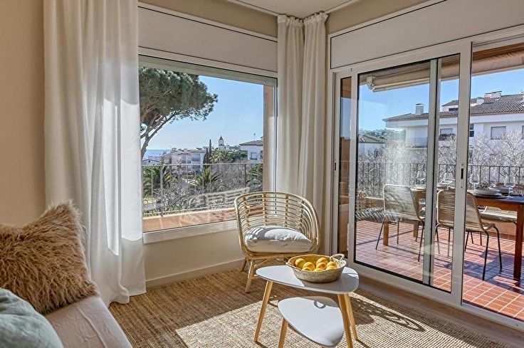 Apartament 3 dormitoris amb Piscina, Vistes al mar, Pàrquing i jardí a Calella de Palafrugell - Lloguer Temporada