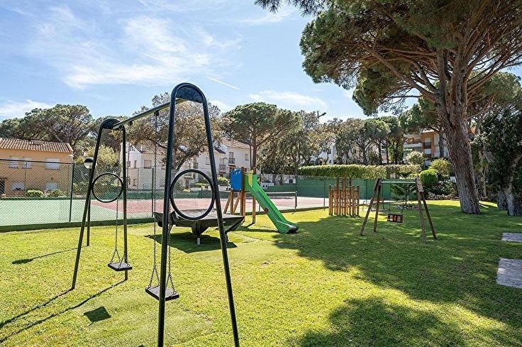 Apartament 3 dormitoris amb Pàrquing i jardí a Calella de Palafrugell - Lloguer Temporada