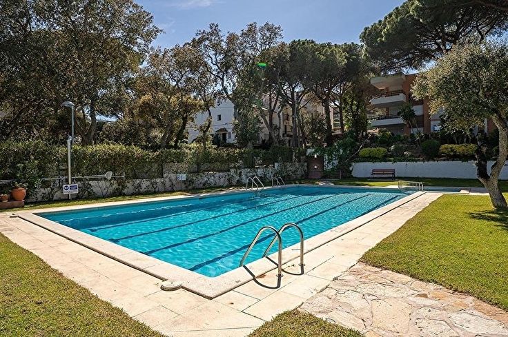 Apartament 3 dormitoris amb Pàrquing i jardí a Calella de Palafrugell - Lloguer Temporada