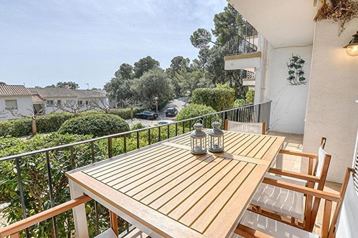 Apartament 2 dormitoris amb Piscina i Pàrquing a Calella de Palafrugell - Lloguer Temporada