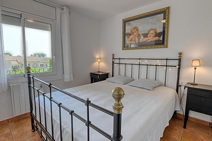 Apartament 2 dormitoris amb Piscina i Pàrquing a Calella de Palafrugell - Lloguer Temporada