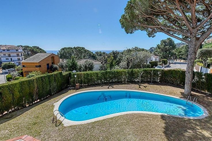 Apartament 4 dormitoris amb Piscina, Vistes al mar, Pàrquing i jardí a Calella de Palafrugell - Lloguer Vacacional - Turístic