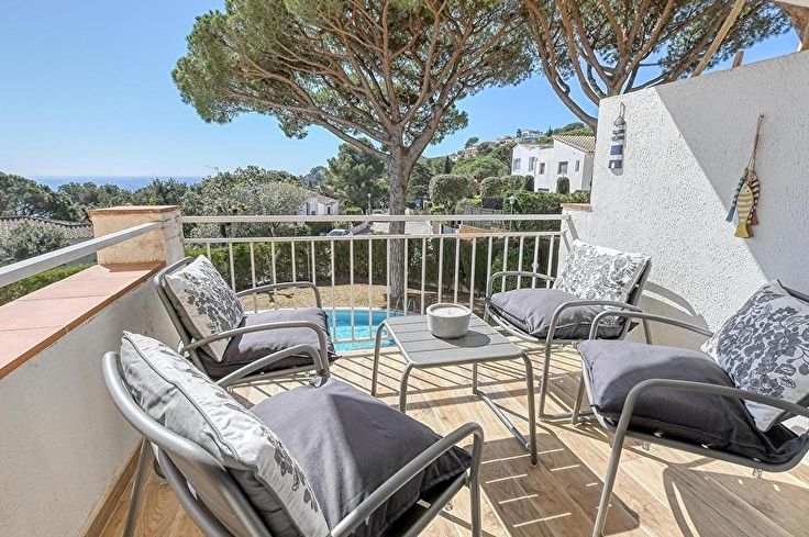 Apartament 4 dormitoris amb Piscina, Vistes al mar, Pàrquing i jardí a Calella de Palafrugell - Lloguer Temporada