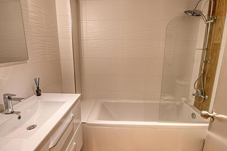 Apartament 4 dormitoris amb Piscina, Vistes al mar, Pàrquing i jardí a Calella de Palafrugell - Lloguer Vacacional - Turístic