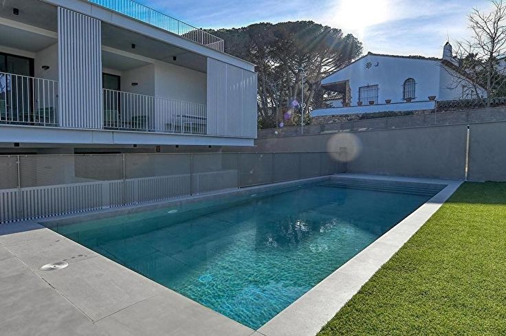 Apartament 3 dormitoris amb Piscina, Wifi, Pàrquing i jardí a Calella de Palafrugell - Lloguer Temporada