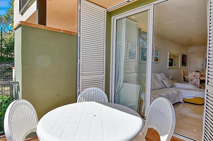 Apartament 3 dormitoris amb Piscina, Vistes al mar, Aire condicionat, Pàrquing i jardí a Calella de Palafrugell - Lloguer Vacacional - Turístic