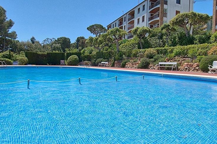 Apartament 3 dormitoris amb Piscina, Vistes al mar, Aire condicionat, Wifi, Pàrquing i jardí a Calella de Palafrugell - Lloguer Vacacional - Turístic