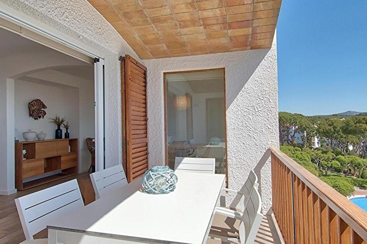 Apartament 3 dormitoris amb Piscina, Vistes al mar, Aire condicionat, Wifi, Pàrquing i jardí a Calella de Palafrugell - Lloguer Vacacional - Turístic