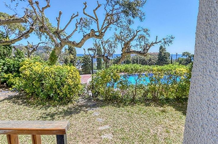 Apartament 3 dormitoris amb Piscina, Wifi, Pàrquing i jardí a Calella de Palafrugell - Lloguer Vacacional - Turístic