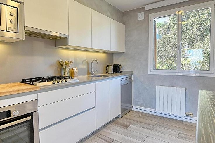 Apartament 2 dormitoris amb Piscina, Vistes al mar, Aire condicionat, Wifi, Pàrquing i jardí a Calella de Palafrugell - Lloguer Vacacional - Turístic