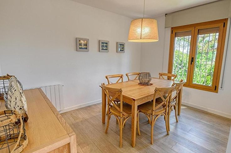 Apartament 3 dormitoris amb Piscina, Aire condicionat, Wifi, Pàrquing i jardí a Calella de Palafrugell - Lloguer Vacacional - Turístic