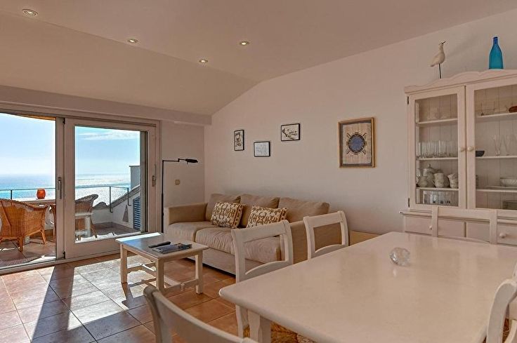Apartament 3 dormitoris amb Vistes al mar i Pàrquing a Calella de Palafrugell - Lloguer Temporada