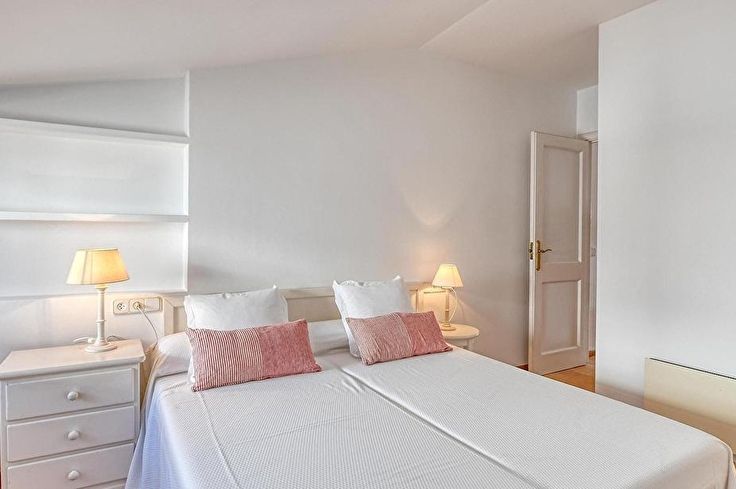 Apartament 3 dormitoris amb Vistes al mar i Pàrquing a Calella de Palafrugell - Lloguer Temporada