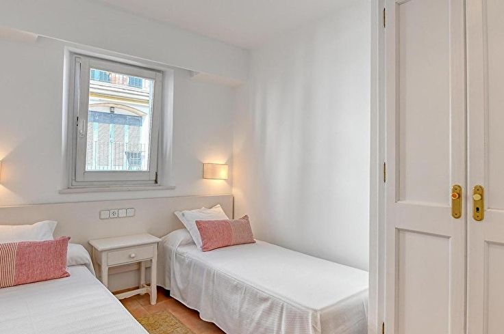 Apartament 3 dormitoris amb Vistes al mar i Pàrquing a Calella de Palafrugell - Lloguer Temporada