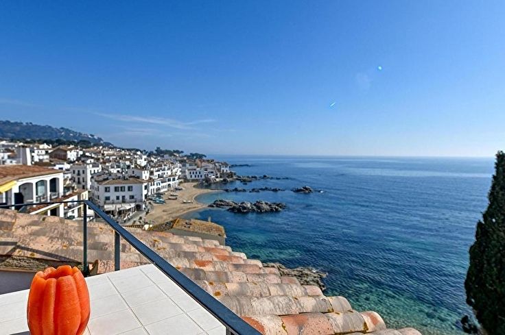 Apartament 3 dormitoris amb Vistes al mar i Pàrquing a Calella de Palafrugell - Lloguer Temporada