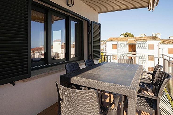 Apartament 3 dormitoris amb Piscina, Wifi, Pàrquing i jardí a Calella de Palafrugell - Lloguer Temporada