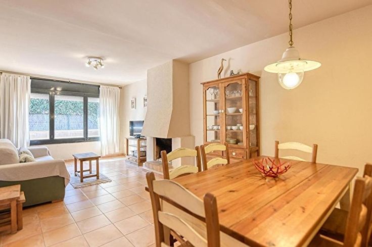 Apartament 2 dormitoris amb Piscina, Wifi i Pàrquing a Calella de Palafrugell - Lloguer Temporada