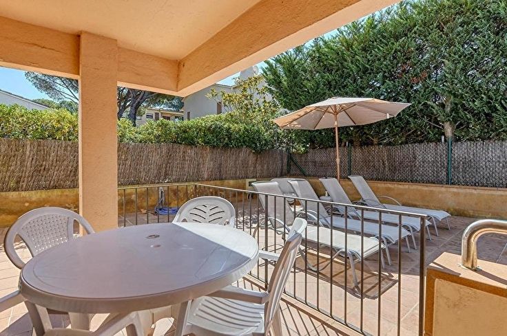 Apartament 2 dormitoris amb Piscina, Wifi i Pàrquing a Calella de Palafrugell - Lloguer Temporada