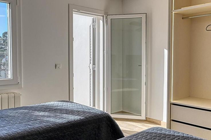 Apartament 3 dormitoris amb Piscina, Vistes al mar, Pàrquing i jardí a Calella de Palafrugell - Lloguer Temporada