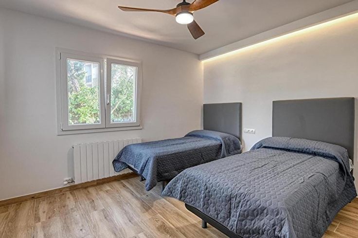 Apartament 3 dormitoris amb Piscina, Vistes al mar, Pàrquing i jardí a Calella de Palafrugell - Lloguer Temporada