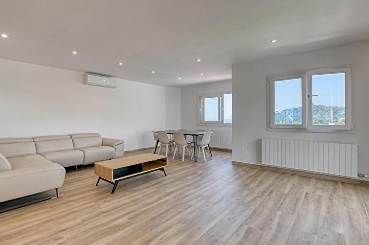 Apartament 3 dormitoris amb Piscina, Vistes al mar, Pàrquing i jardí a Calella de Palafrugell - Lloguer Temporada